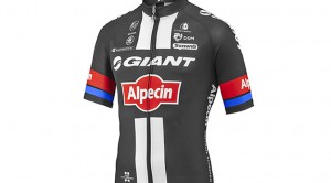 Read more about the article GIANT-ALPECIN レプリカのアパレルがジャイアントから登場