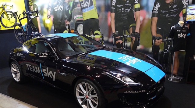 Read more about the article サイクルモード 2015：Team SKYカラーのJaguar F Type