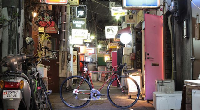 Read more about the article ROCKBIKESのクロモリロードENVY、今度の新色は「Garnet Red」と「Gunmetal Gray」