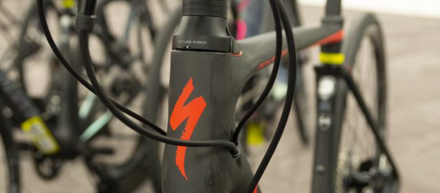 Read more about the article SPECIALIZED 2019年モデル：Future Shockを搭載したエンデュランスロード「ROUBAIX COMP」