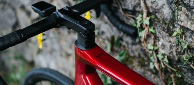 Read more about the article COLNAGOが「V4」を発表