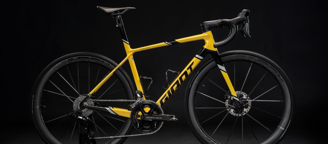 Read more about the article ONCEカラーのGIANT TCR Advanced SL